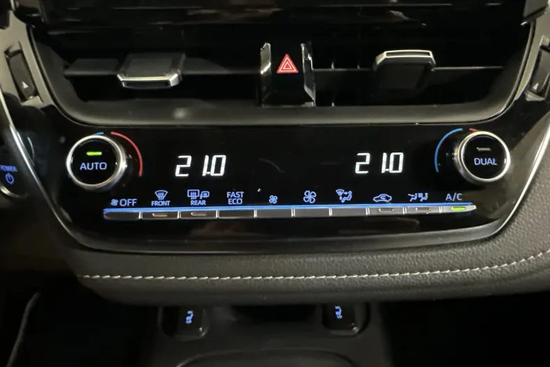 Toyota Corolla din 2021 cu 122.820 km - oferta TOY244404 - foto 17