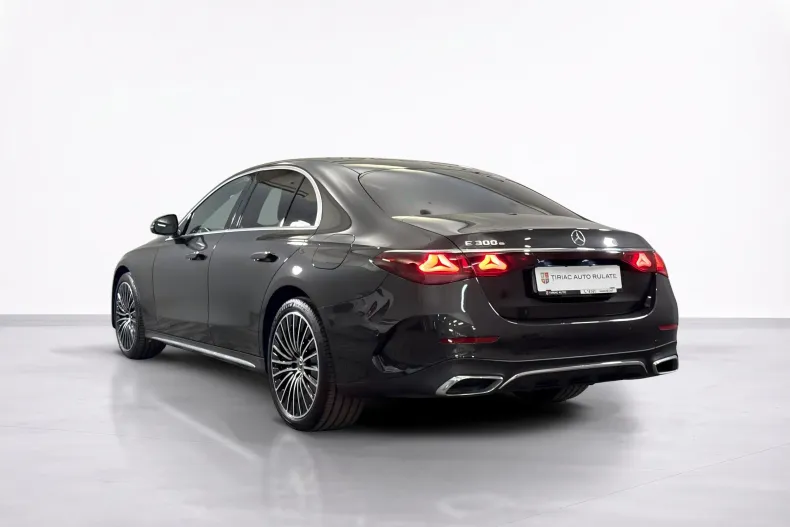 Mercedes-Benz E 300 (Clasa E) din 2025 cu 9.873 km - oferta MER244405 - foto 3