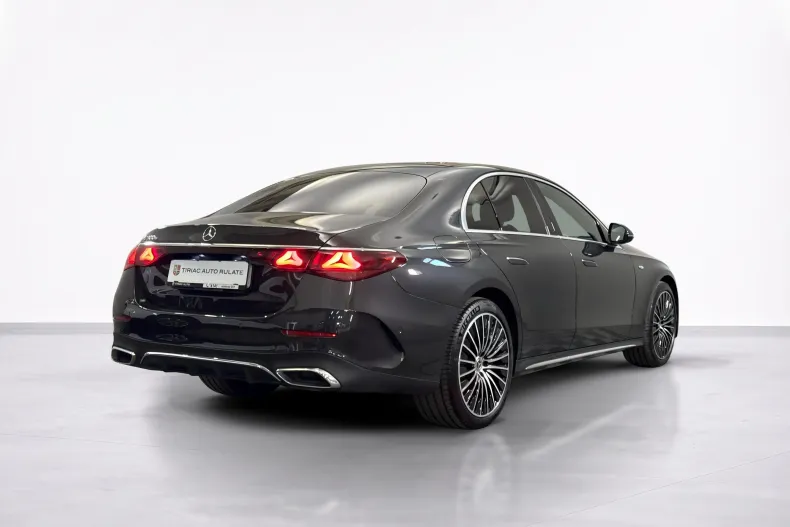 Mercedes-Benz E 300 (Clasa E) din 2025 cu 9.873 km - oferta MER244405 - foto 5