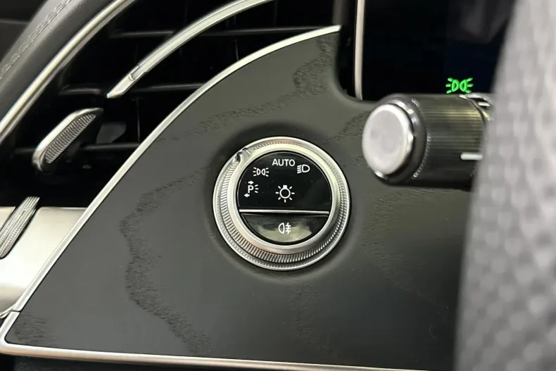 Mercedes-Benz E 300 (Clasa E) din 2025 cu 9.873 km - oferta MER244405 - foto 15
