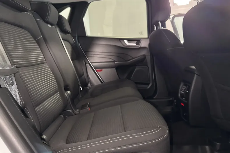 Ford Kuga din 2022 cu 106.159 km - oferta FOR244406 - foto 12