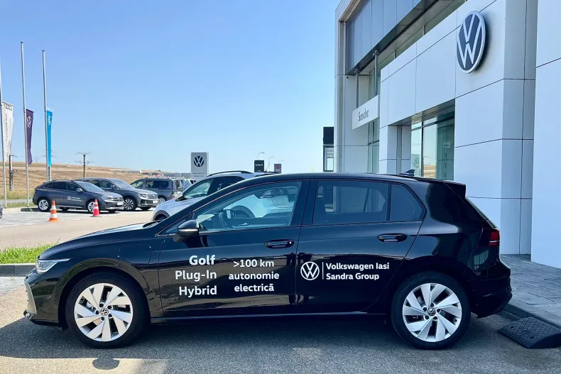 Volkswagen Golf din 2026 cu 6.000 km - oferta VOL244417 - foto 4