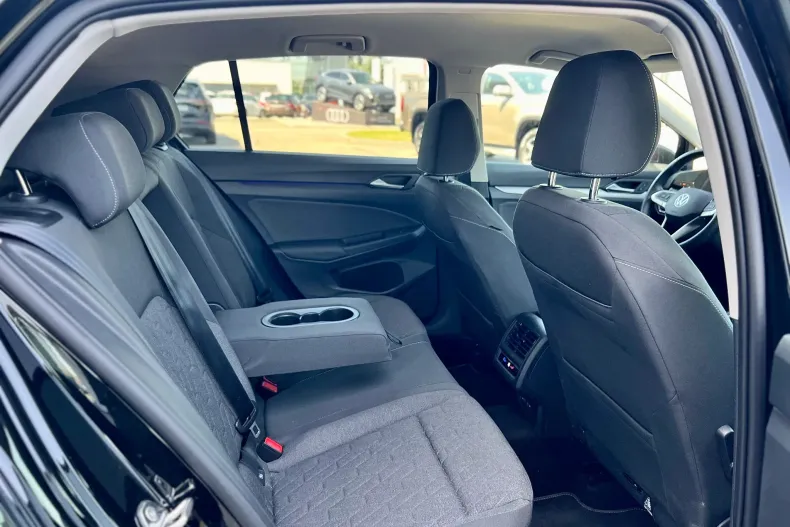 Volkswagen Golf din 2026 cu 6.000 km - oferta VOL244417 - foto 33