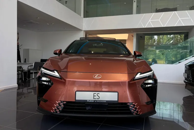 Lexus Seria ES din 2026 cu 2 km - oferta LEX244425 - foto 2