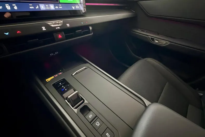Lexus Seria ES din 2026 cu 2 km - oferta LEX244425 - foto 21