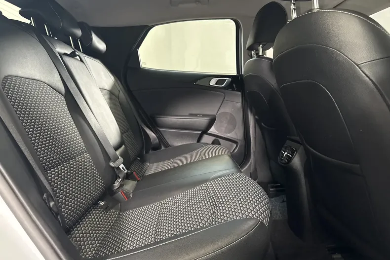 Kia XCeed din 2022 cu 83.386 km - oferta KIA244434 - foto 12