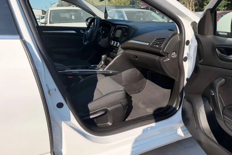 Renault Megane din 2022 cu 88.000 km - oferta REN244435 - foto 17