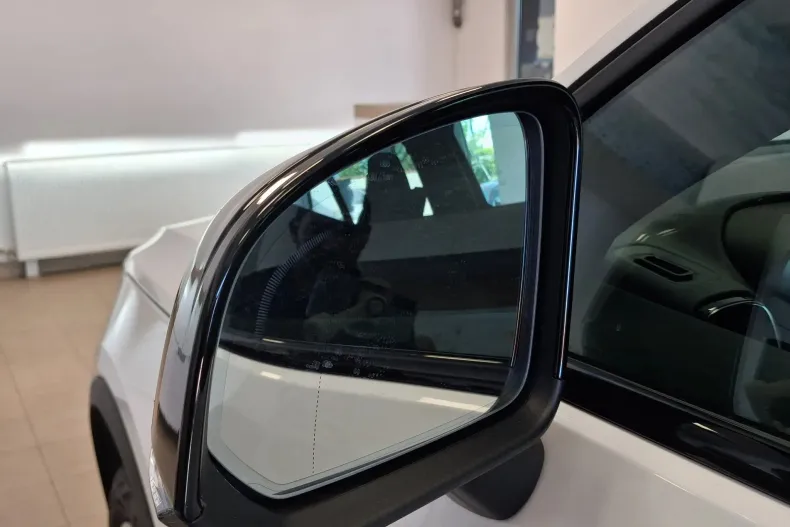 Volvo XC40 din 2025 cu 4.575 km - oferta VOL244452 - foto 11