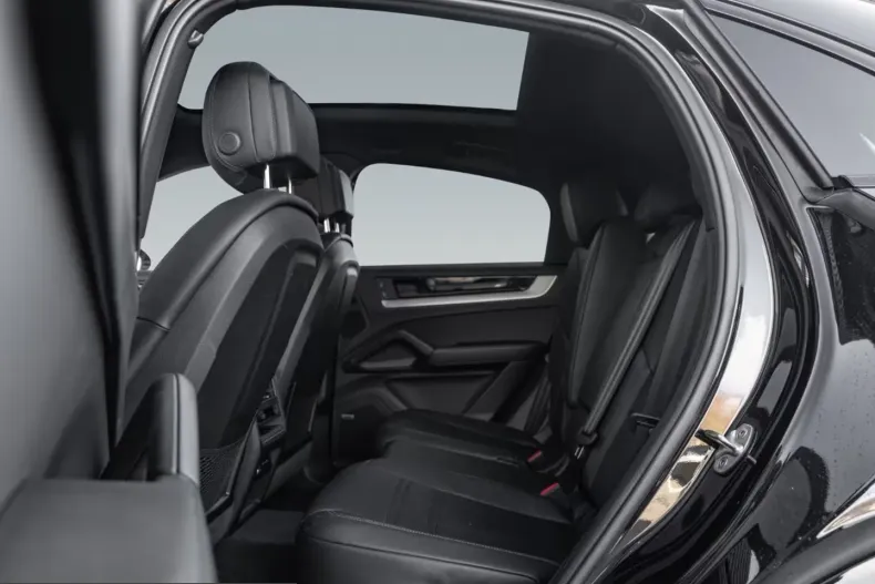 Porsche Cayenne din 2025 cu 13.500 km - oferta POR244454 - foto 10