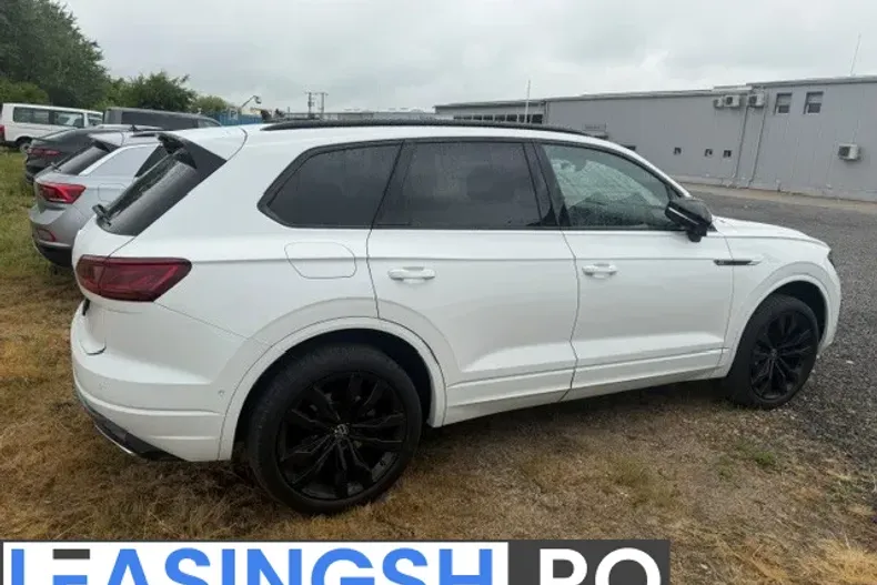 Volkswagen Touareg din 2023 cu 73.900 km - oferta VOL244458 - foto 8