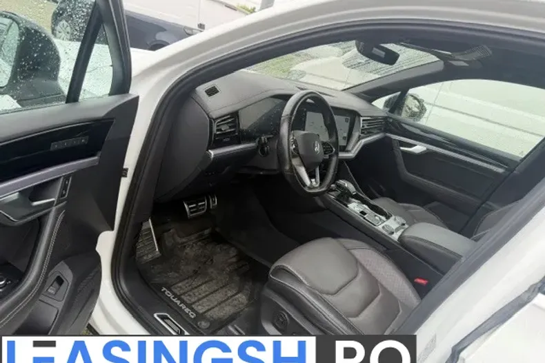Volkswagen Touareg din 2023 cu 73.900 km - oferta VOL244458 - foto 9