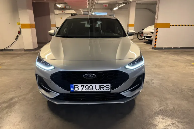 Ford Focus din 2025 cu 19.800 km - oferta FOR244460 - foto 2
