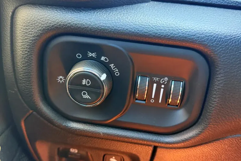 Dodge RAM din 2021 cu 109.000 km - oferta DOD244464 - foto 26