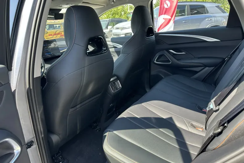 BYD Sealion 5 din 2025 cu 5.864 km - oferta BYD244466 - foto 13