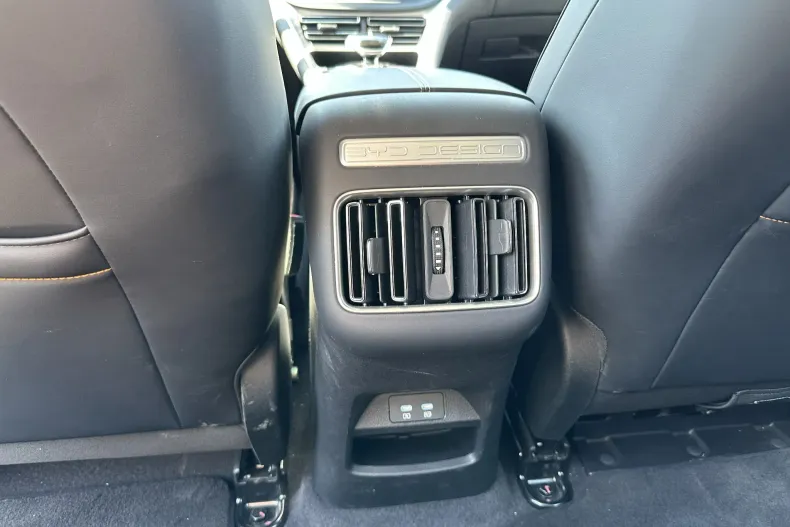 BYD Sealion 5 din 2025 cu 5.864 km - oferta BYD244466 - foto 14