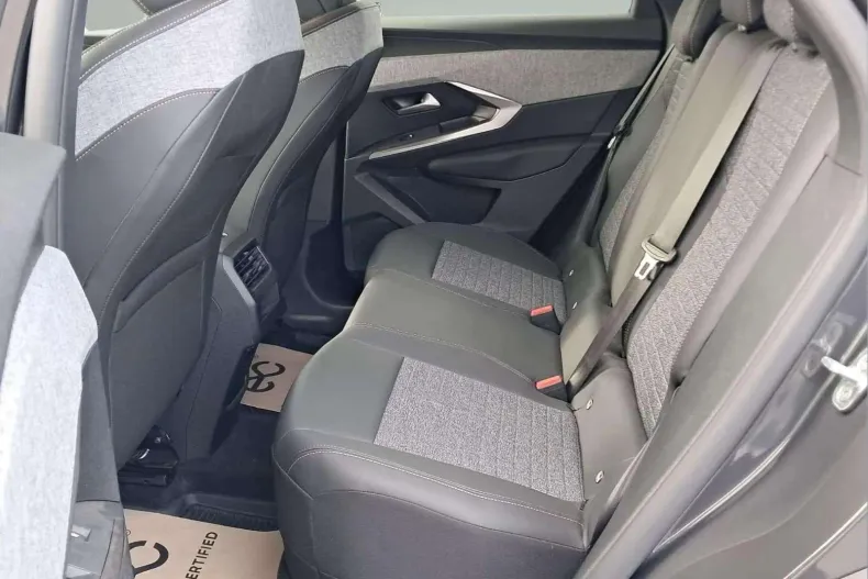Peugeot 3008 din 2025 cu 9.113 km - oferta PEU244475 - foto 12