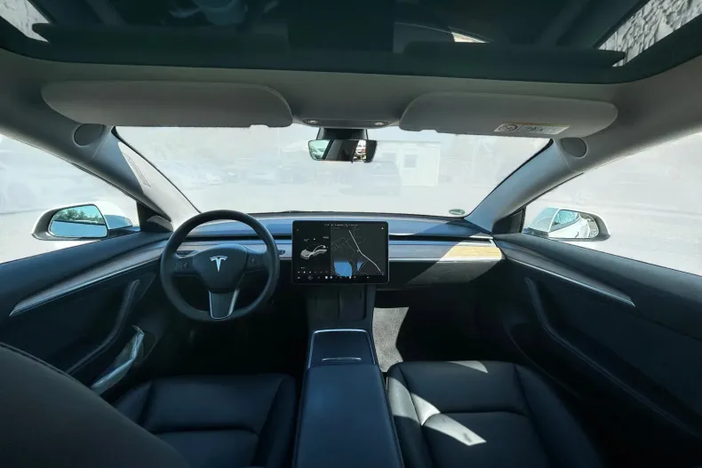Tesla Model 3 din 2021 cu 99.000 km - oferta TES244484 - foto 2