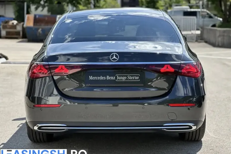 Mercedes-Benz E 220 (Clasa E) din 2025 cu 6.600 km - oferta MER244497 - foto 4
