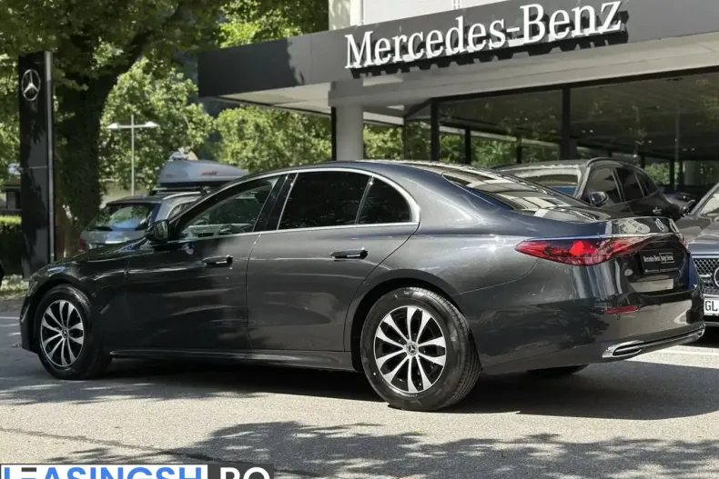 Mercedes-Benz E 220 (Clasa E) din 2025 cu 6.600 km - oferta MER244497 - foto 5