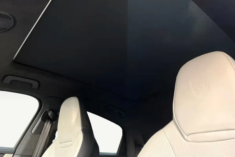 Porsche Cayenne din 2026 cu 10 km - oferta POR244500 - foto 10