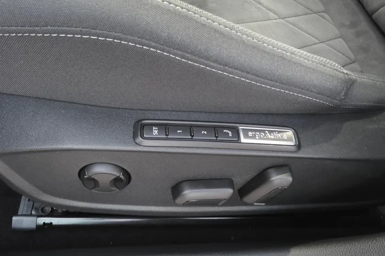 Volkswagen Golf din 2023 cu 161.000 km - oferta VOL244505 - foto 13