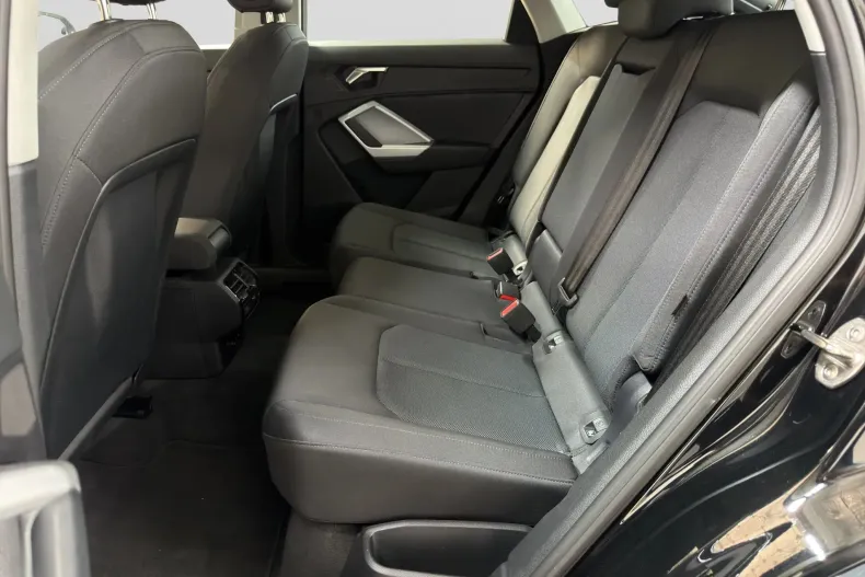 Audi Q3 din 2023 cu 30.630 km - oferta AUD244508 - foto 13