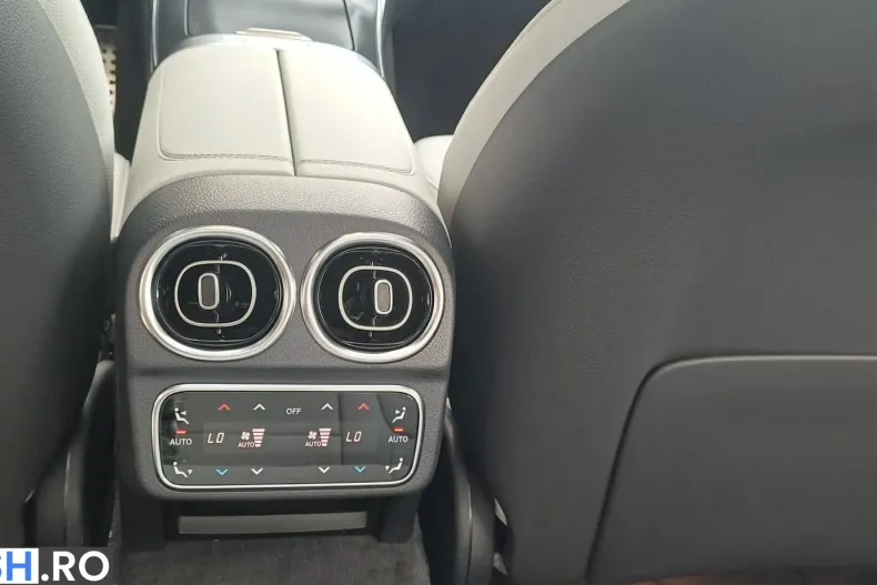 Mercedes-Benz C 200 (Clasa C) din 2026 cu 10 km - oferta MER244518 - foto 19