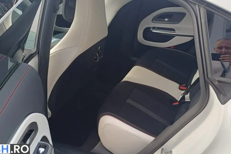 Mercedes-Benz CLA 180 (Clasa CLA) din 2026 cu 10 km - oferta MER244519 - foto 19