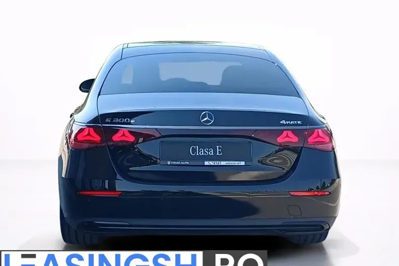 Mercedes-Benz E 300 (Clasa E) din 2026 cu 15 km - oferta MER244520 - foto 4
