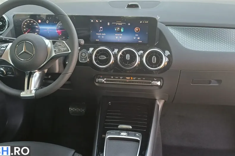 Mercedes-Benz GLA 180 (Clasa GLA) din 2026 cu 10 km - oferta MER244522 - foto 8