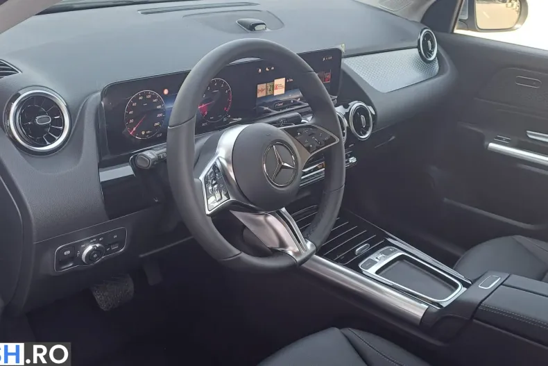 Mercedes-Benz GLA 180 (Clasa GLA) din 2026 cu 10 km - oferta MER244522 - foto 9