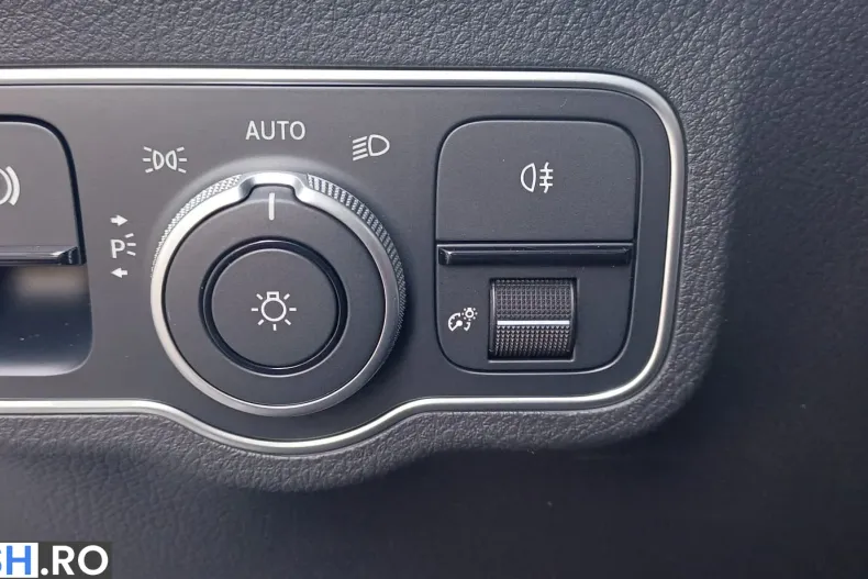 Mercedes-Benz GLA 180 (Clasa GLA) din 2026 cu 10 km - oferta MER244522 - foto 14