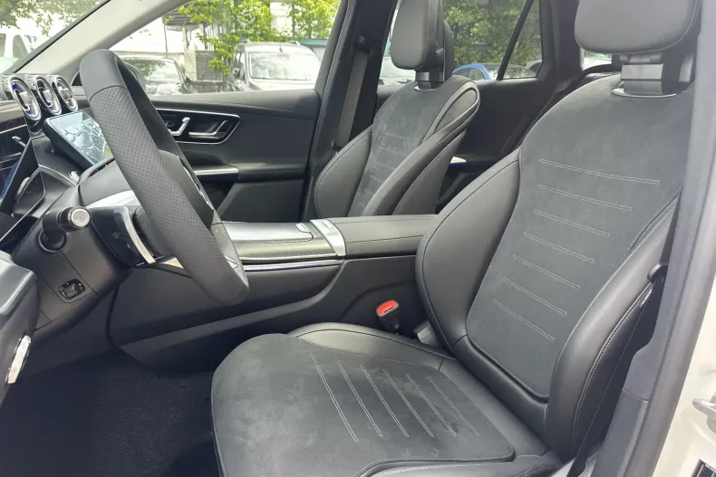Mercedes-Benz GLC 300 (Clasa GLC) din 2025 cu 10 km - oferta MER244523 - foto 15