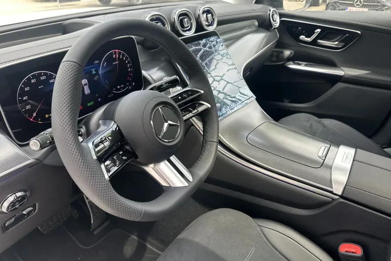 Mercedes-Benz GLC 300 (Clasa GLC) din 2025 cu 10 km - oferta MER244523 - foto 19