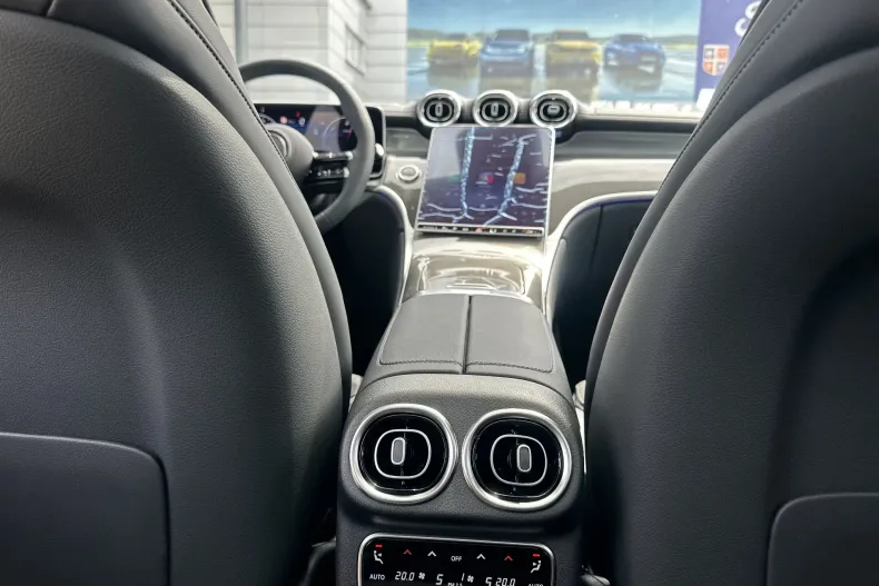 Mercedes-Benz GLC 300 (Clasa GLC) din 2025 cu 10 km - oferta MER244525 - foto 17