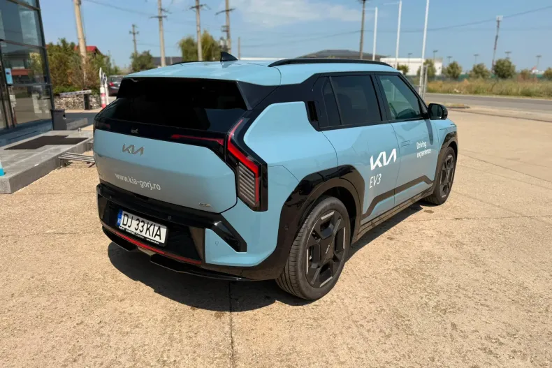 Kia EV3 din 2024 cu 2.000 km - oferta KIA244539 - foto 5