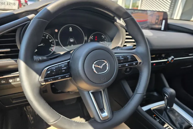 Mazda 3 din 2026 cu 3.600 km - oferta MAZ244542 - foto 10