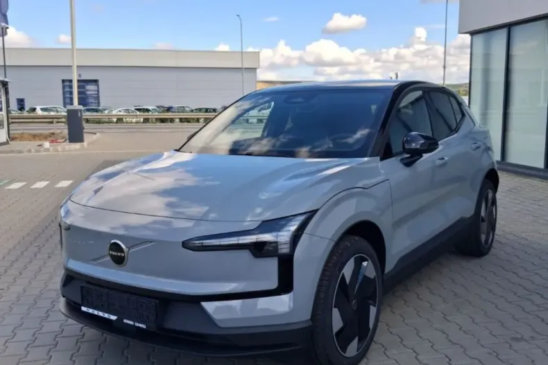 Volvo EX30 din 2025 cu 1 km - oferta VOL244544 - foto 1