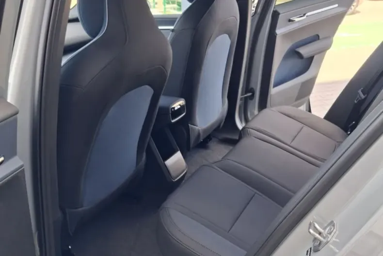 Volvo EX30 din 2025 cu 1 km - oferta VOL244544 - foto 13