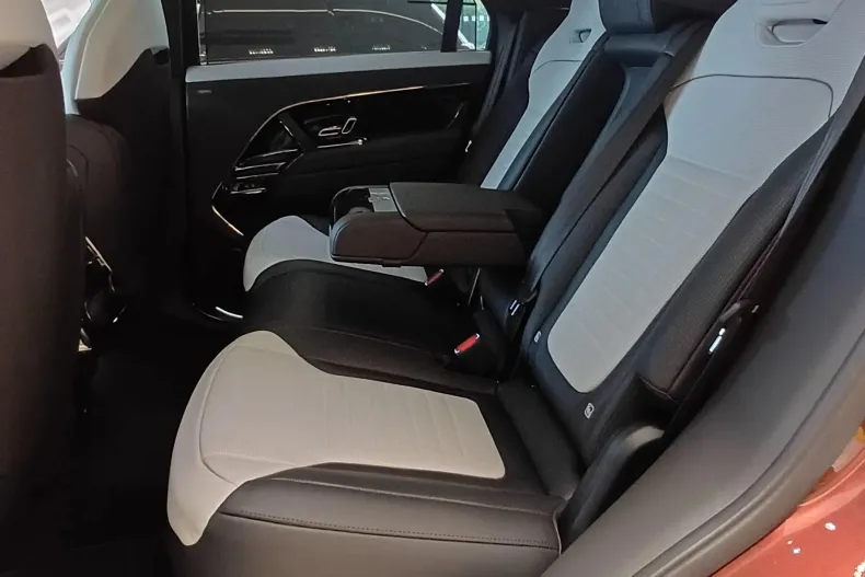 Land Rover Range Rover Sport din 2025 cu 5 km - oferta LAN244558 - foto 7