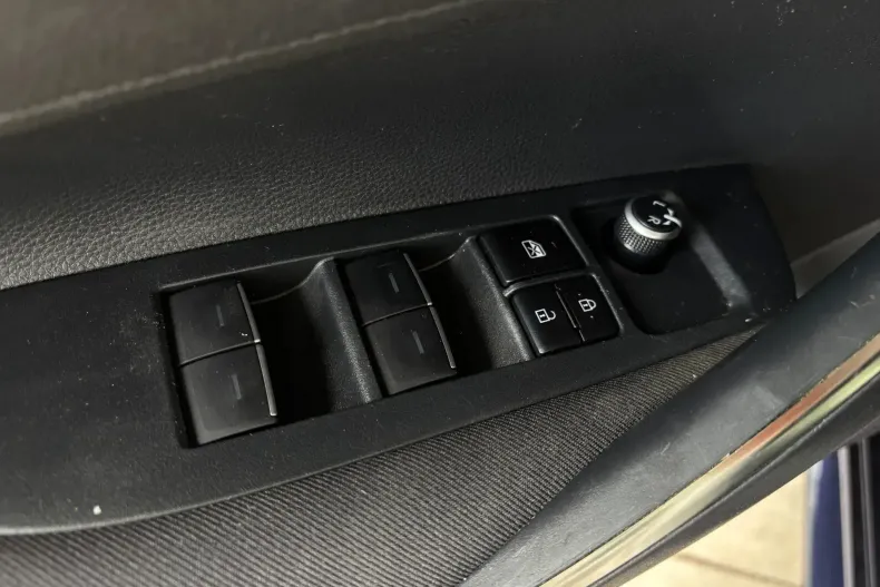 Toyota Corolla din 2022 cu 135.864 km - oferta TOY244560 - foto 25