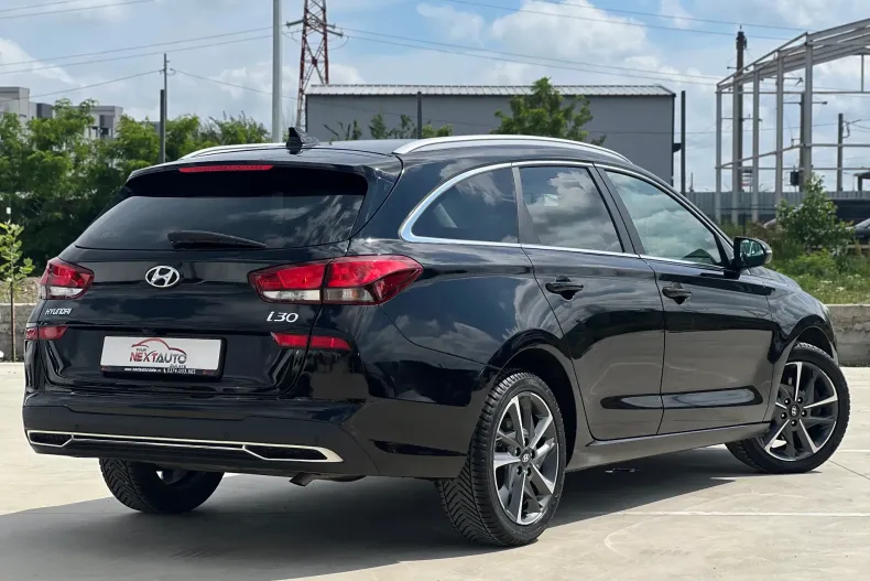 Hyundai i30 din 2023 cu 164.000 km - oferta HYU244573 - foto 3