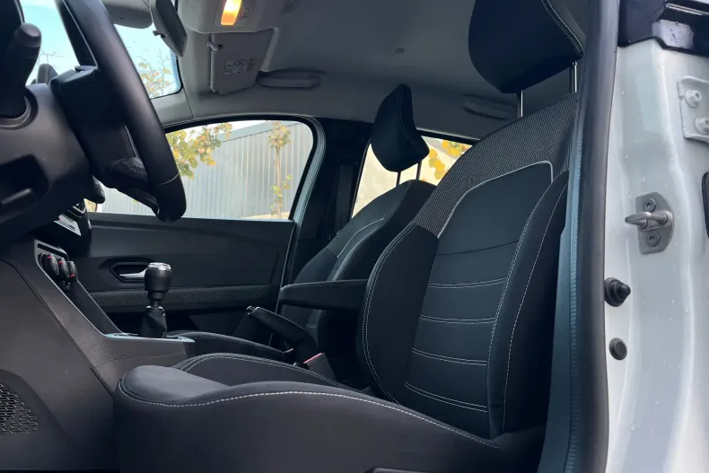 Dacia Sandero din 2023 cu 71.000 km - oferta DAC244575 - foto 5