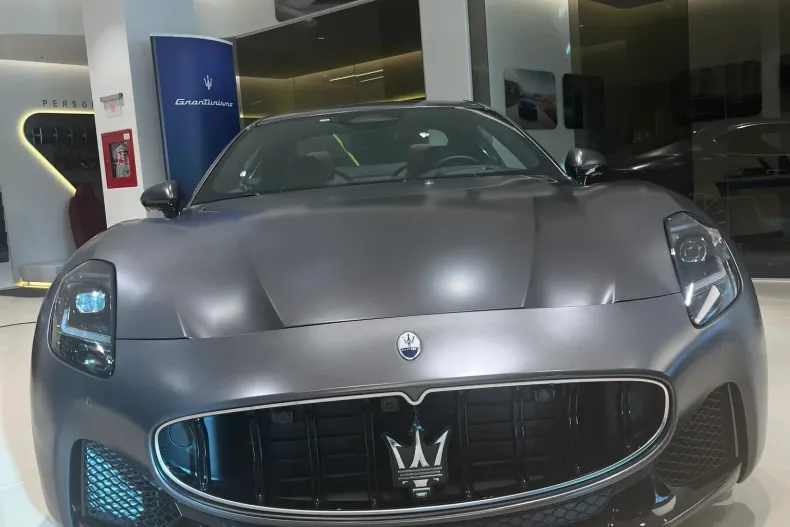 Maserati Granturismo din 2023 cu 1.780 km - oferta MAS244577 - foto 2