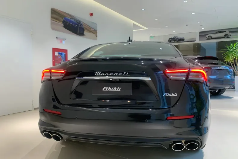 Maserati Ghibli din 2022 cu 25.100 km - oferta MAS244578 - foto 3