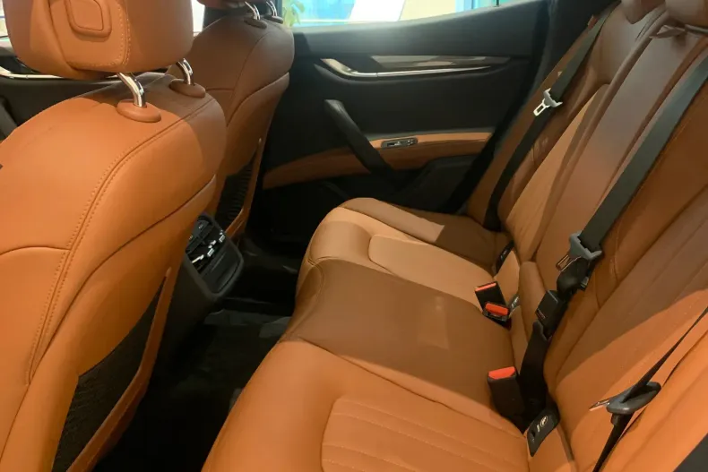 Maserati Ghibli din 2022 cu 25.100 km - oferta MAS244578 - foto 7