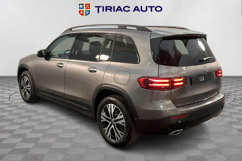 Mercedes-Benz GLB 220 (Clasa GLB) din 2025 cu 4.000 km - oferta MER244602 - foto 3