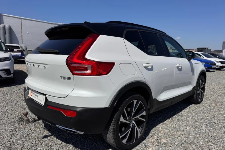 Volvo XC40 din 2020 cu 86.067 km - oferta VOL244621 - foto 3