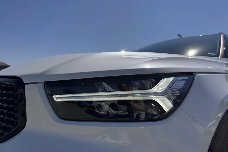 Volvo XC40 din 2020 cu 86.067 km - oferta VOL244621 - foto 12