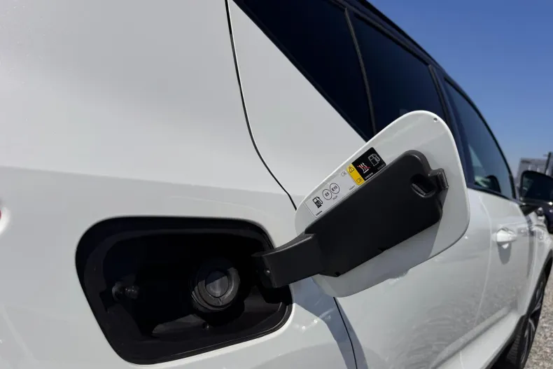Volvo XC40 din 2020 cu 86.067 km - oferta VOL244621 - foto 14